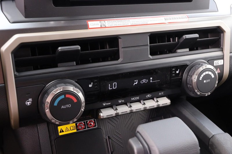 Toyota Tacoma 4WD Vehicle Image 18