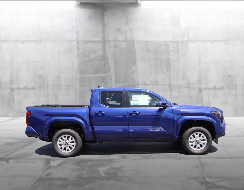 Toyota Tacoma 4WD Vehicle Image 05