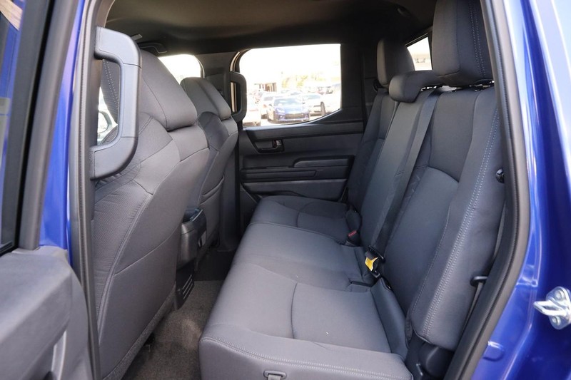 Toyota Tacoma 4WD Vehicle Image 09