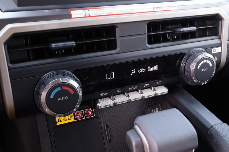 Toyota Tacoma 4WD Vehicle Image 17