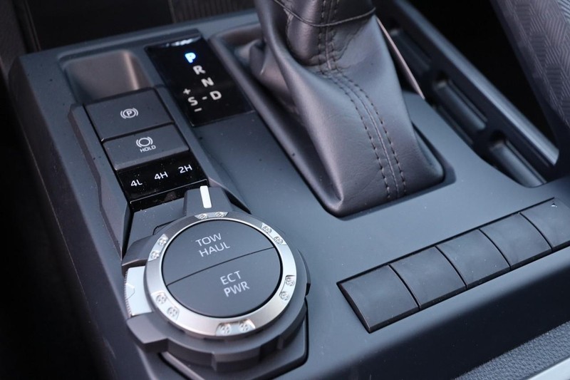 Toyota Tacoma 4WD Vehicle Image 18