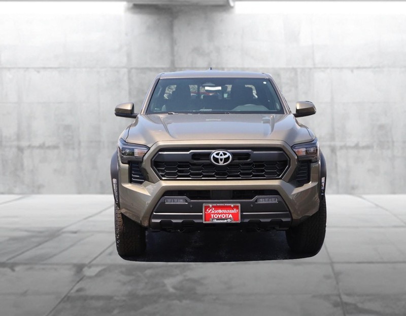 Toyota Tacoma 4WD Vehicle Image 04