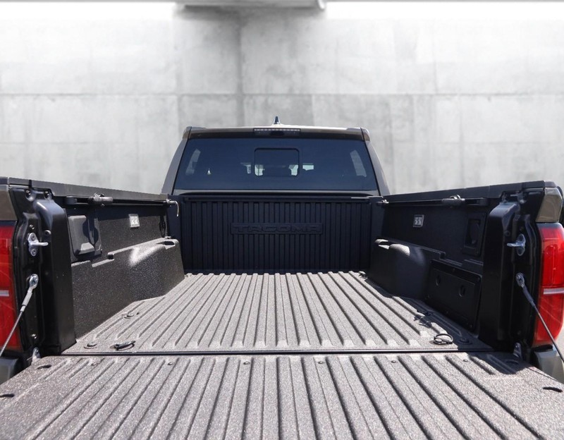 Toyota Tacoma 4WD Vehicle Image 07