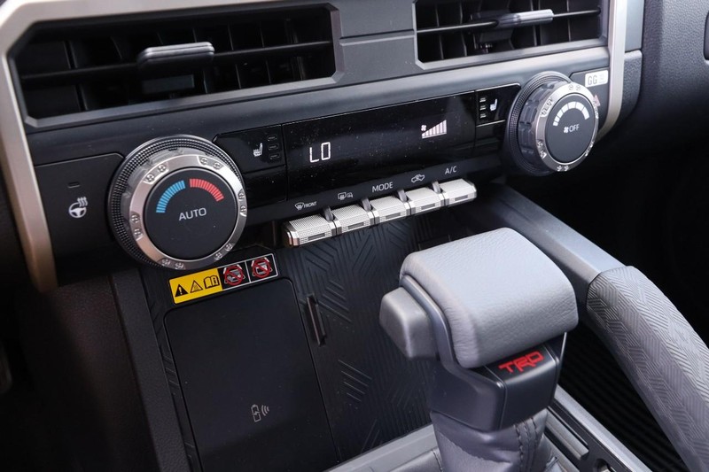 Toyota Tacoma 4WD Vehicle Image 17