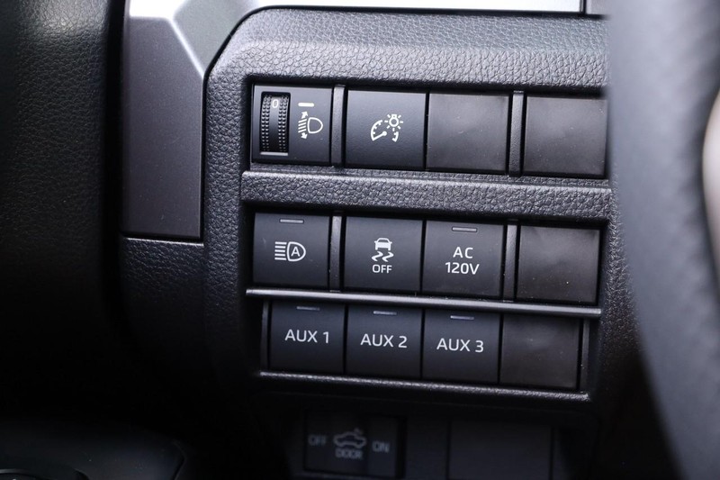 Toyota Tacoma 4WD Vehicle Image 19