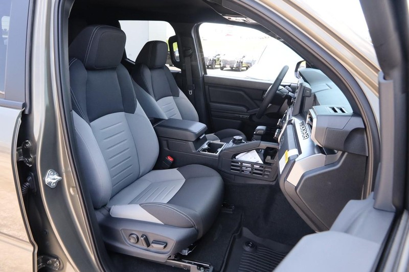 Toyota Tacoma 4WD Vehicle Image 25