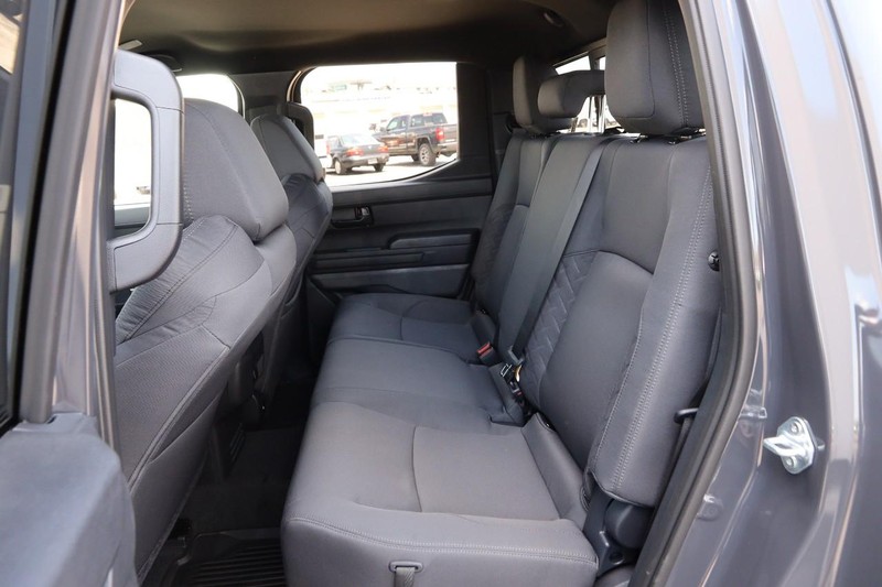 Toyota Tacoma 4WD Vehicle Image 09