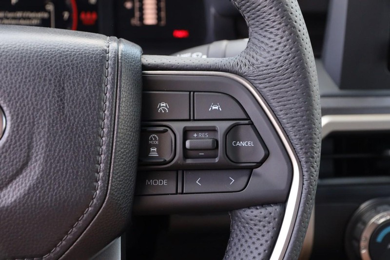 Toyota Tacoma 4WD Vehicle Image 12