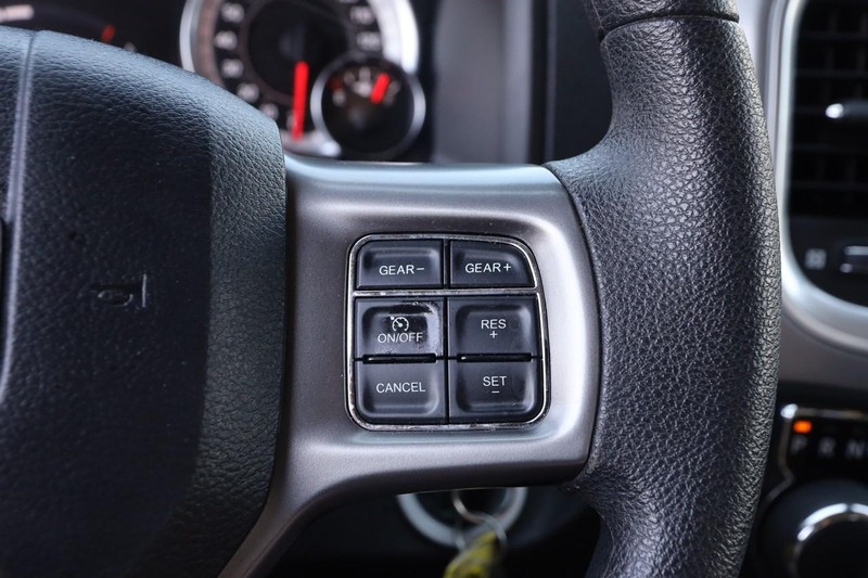 Ram 1500 Classic Vehicle Image 12