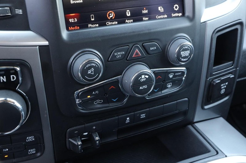 Ram 1500 Classic Vehicle Image 17