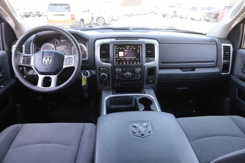 Ram 1500 Classic Vehicle Image 19