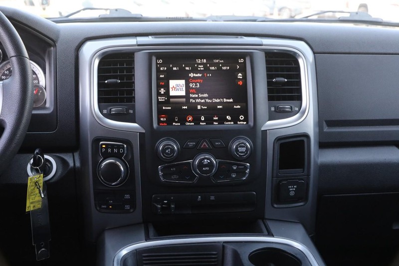 Ram 1500 Classic Vehicle Image 22