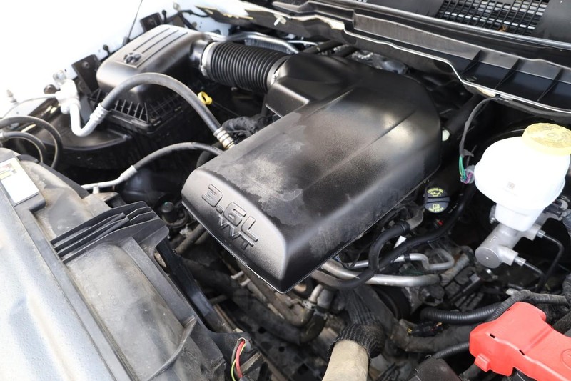 Ram 1500 Classic Vehicle Image 26