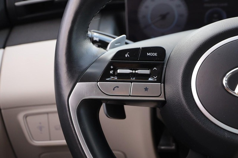 Hyundai Tucson Vehicle Image 13