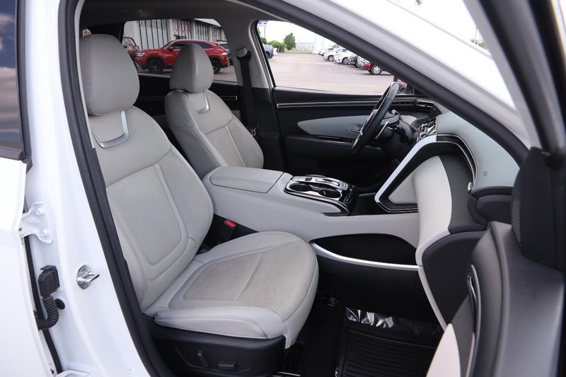 Hyundai Tucson Vehicle Image 26
