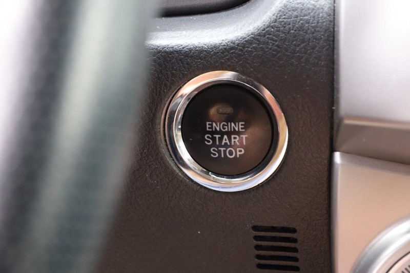 Toyota 4Runner Vehicle Image 15