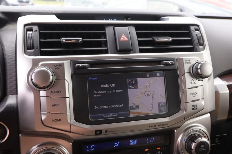 Toyota 4Runner Vehicle Image 16