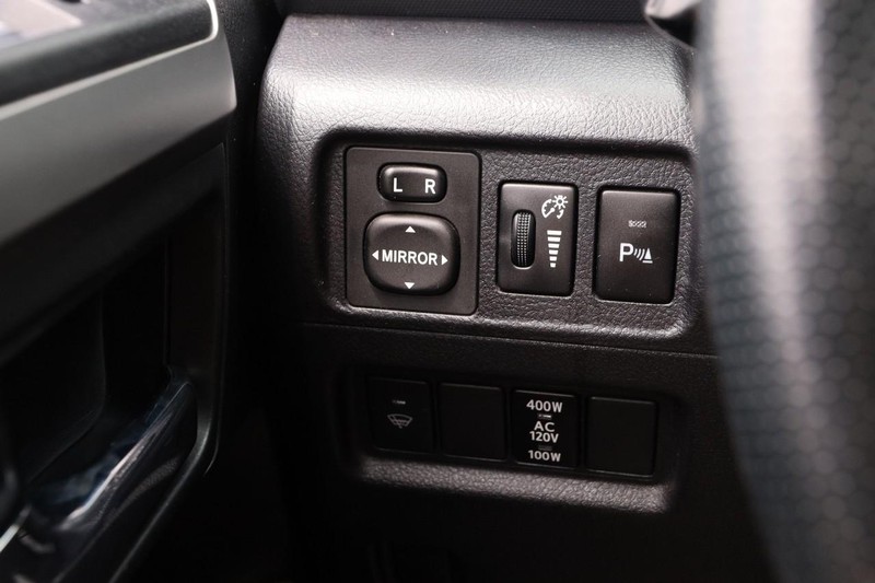 Toyota 4Runner Vehicle Image 21