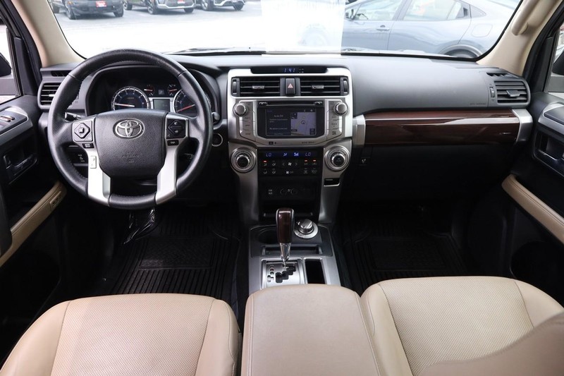 Toyota 4Runner Vehicle Image 22