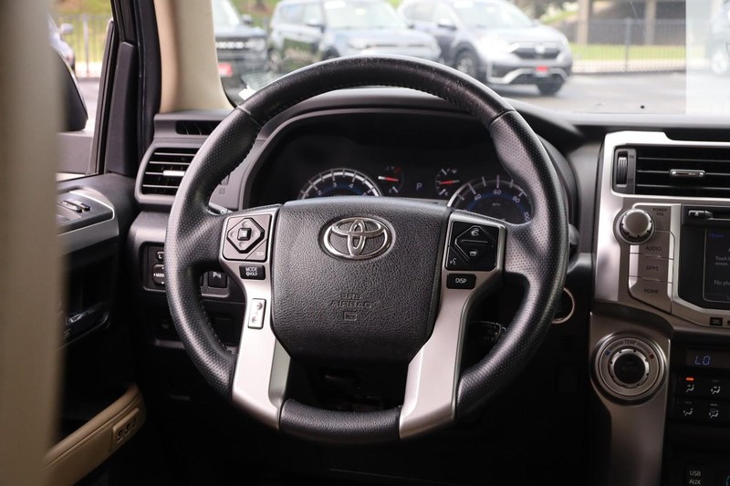 Toyota 4Runner Vehicle Image 24
