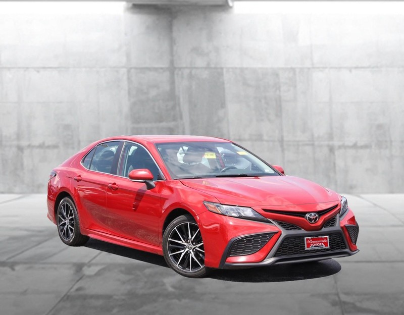 Toyota Camry Vehicle Image 02