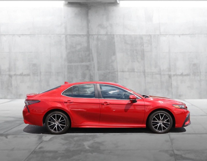 Toyota Camry Vehicle Image 05