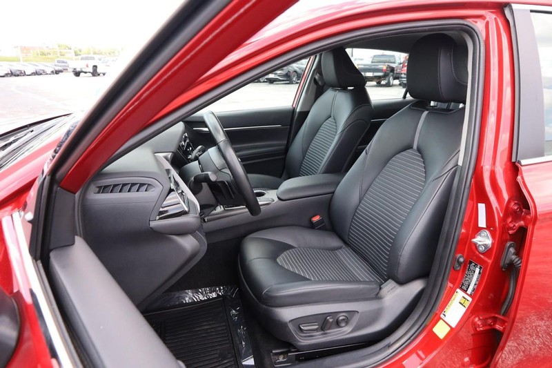 Toyota Camry Vehicle Image 08