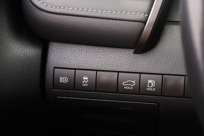 Toyota Camry Vehicle Image 18