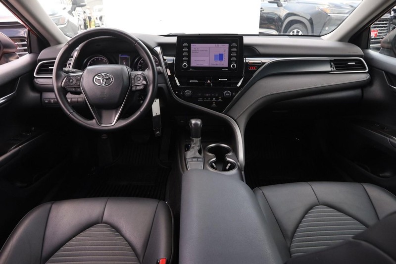 Toyota Camry Vehicle Image 19