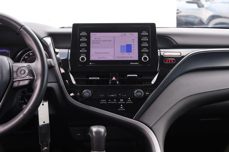 Toyota Camry Vehicle Image 22