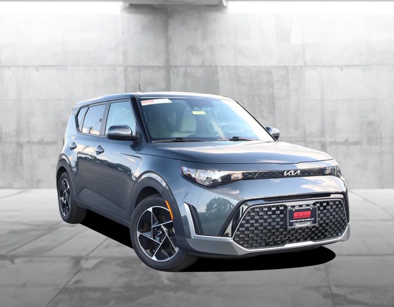 Kia Soul Vehicle Image 02