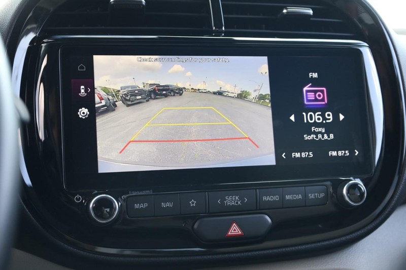 Kia Soul Vehicle Image 14