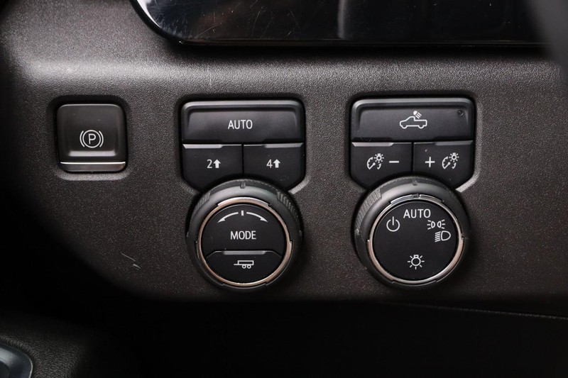 Chevrolet Silverado 1500 Vehicle Image 18