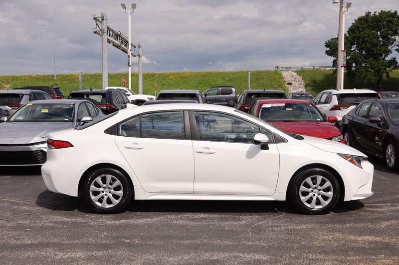 Toyota Corolla Vehicle Image 05