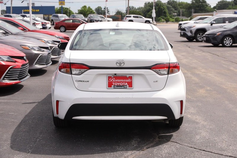 Toyota Corolla Vehicle Image 06