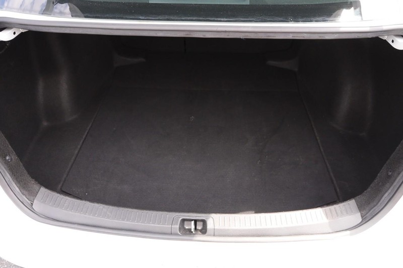 Toyota Corolla Vehicle Image 07