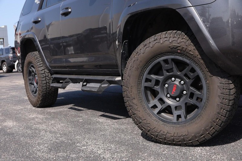 Toyota 4Runner Vehicle Image 03