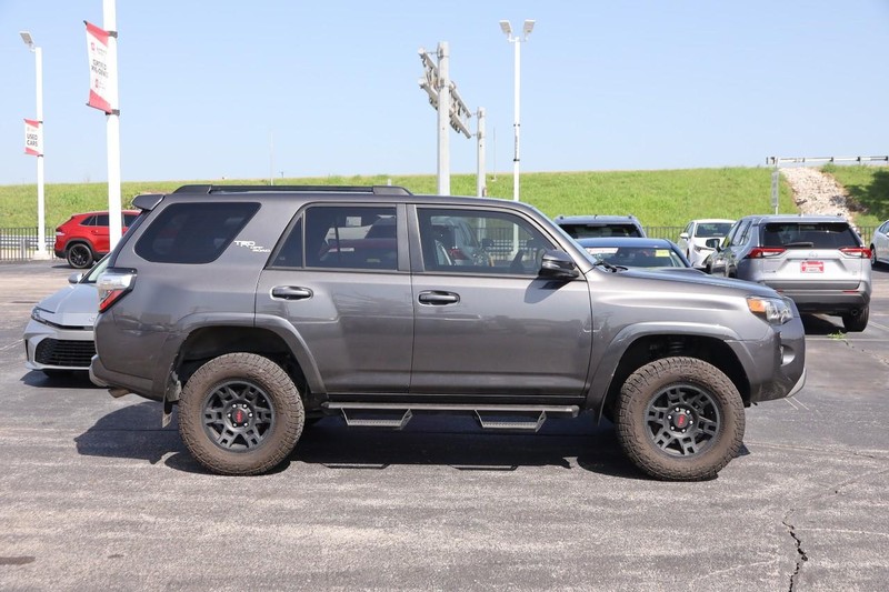 Toyota 4Runner Vehicle Image 05