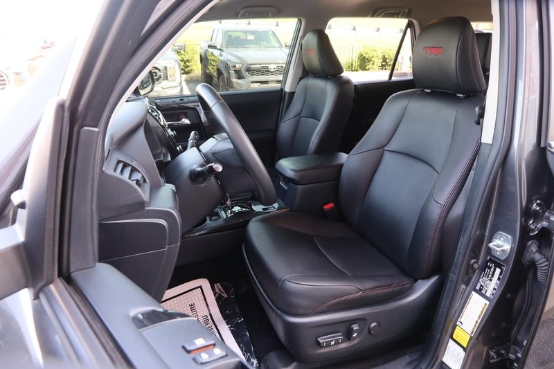 Toyota 4Runner Vehicle Image 08