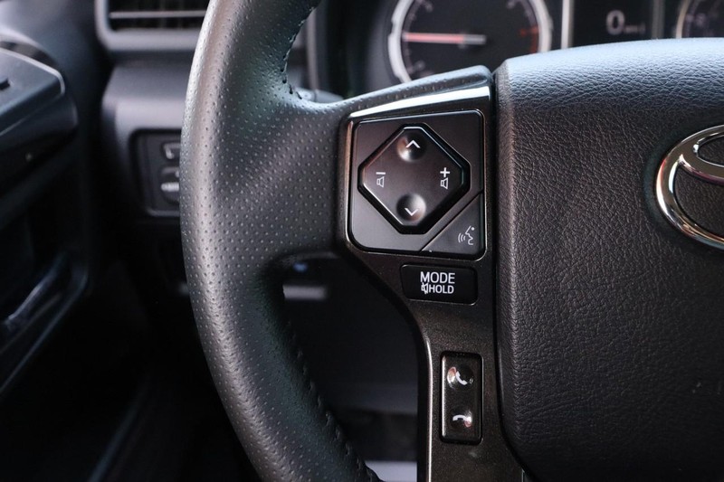 Toyota 4Runner Vehicle Image 11