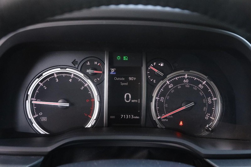 Toyota 4Runner Vehicle Image 13