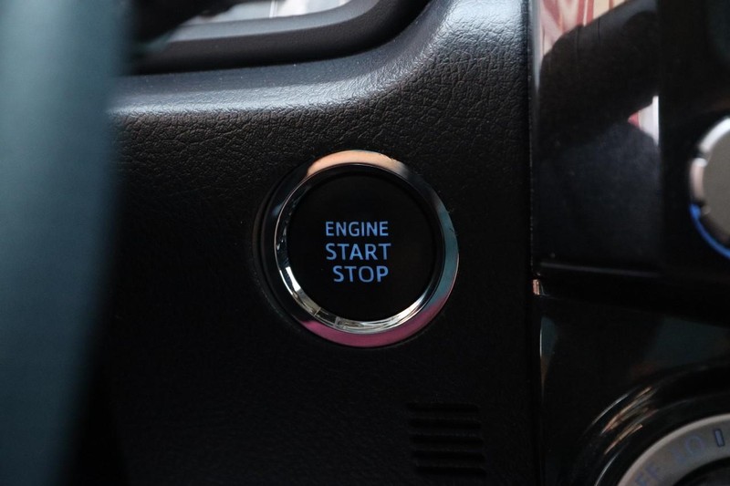 Toyota 4Runner Vehicle Image 14
