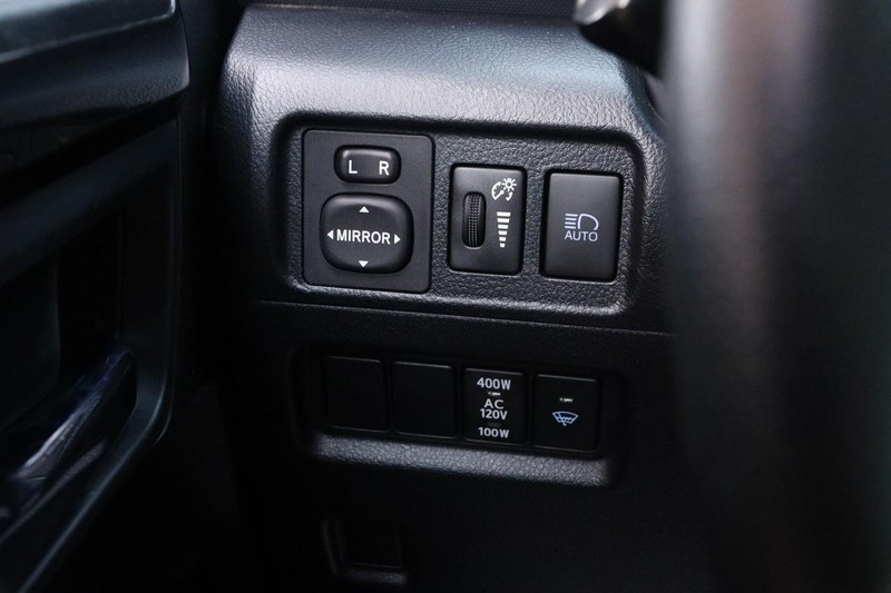 Toyota 4Runner Vehicle Image 19