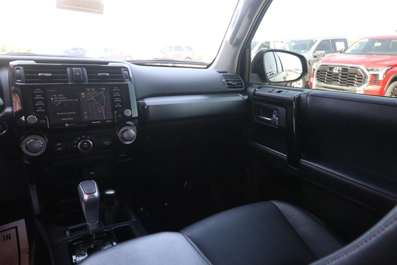Toyota 4Runner Vehicle Image 25