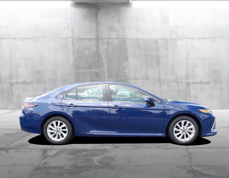 Toyota Camry Vehicle Image 05