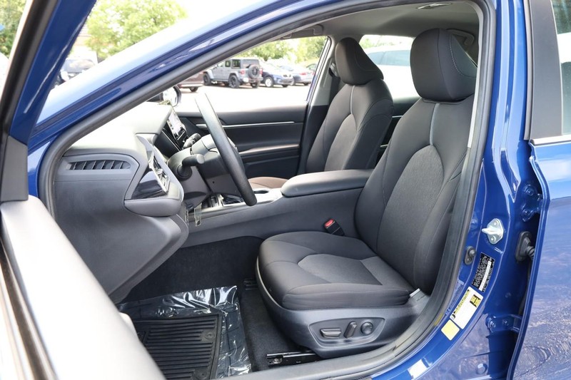 Toyota Camry Vehicle Image 08