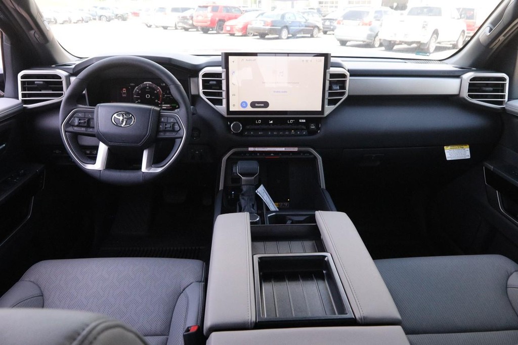 Toyota Tundra 4WD Vehicle Full-screen Gallery Image 20