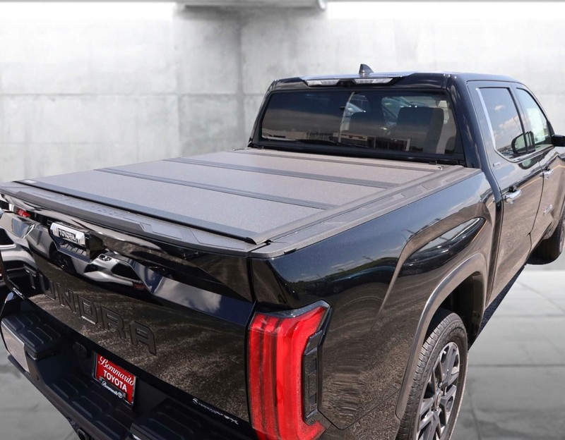 Toyota Tundra 4WD Vehicle Image 07