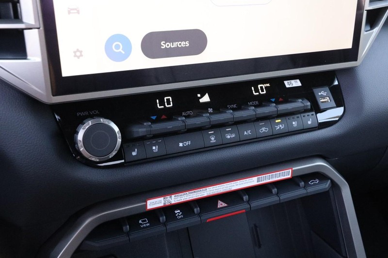 Toyota Tundra 4WD Vehicle Image 17