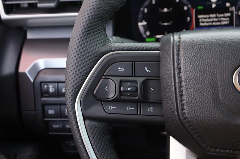 Toyota Tacoma 4WD Vehicle Image 12